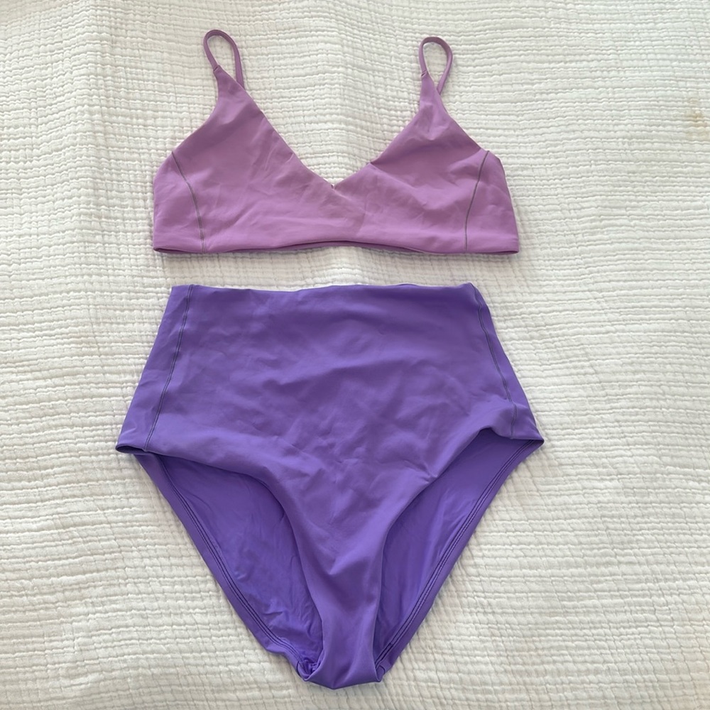 Sunday top and hi tide bottom for sale. Worn once and in amazing condition.
